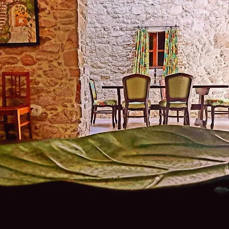 Cherie Villa Sutomiscica